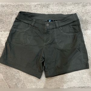 Kuhl Women’s Shorts Size 8 Dark Gray Has Drawstring
